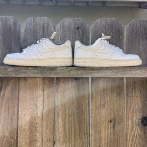 SIZE 7 Nike Air 1’s.